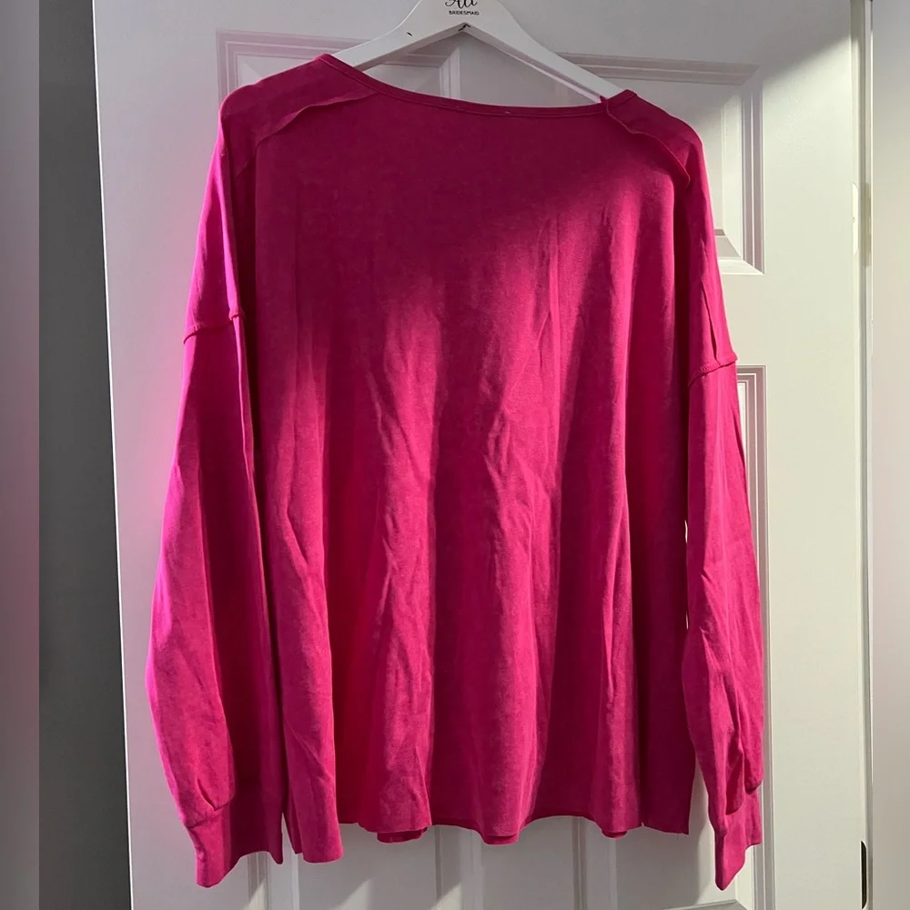 NEW! Chic Soul Women’s Size 1X Hot Pink Long Sleeve Tee - Picture 2 of 4